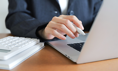 経理業務をしている人